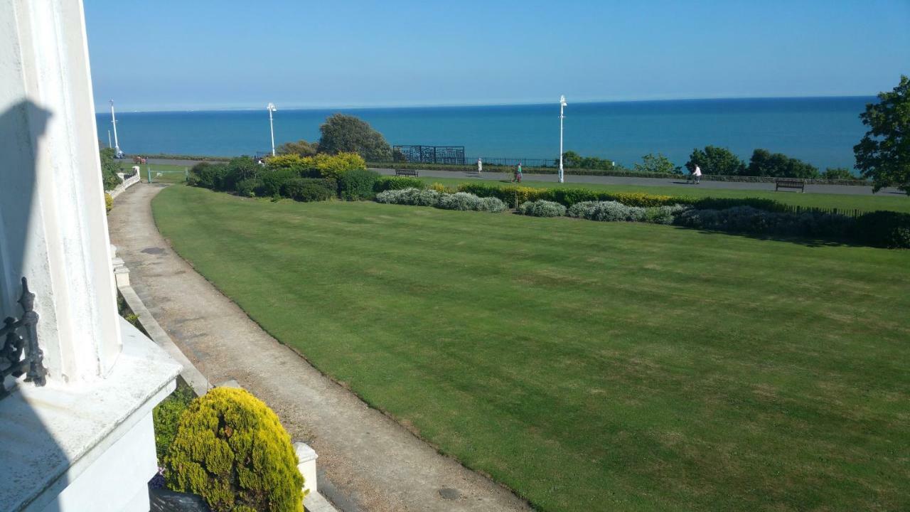 Westward Ho Hotel Folkestone Kültér fotó
