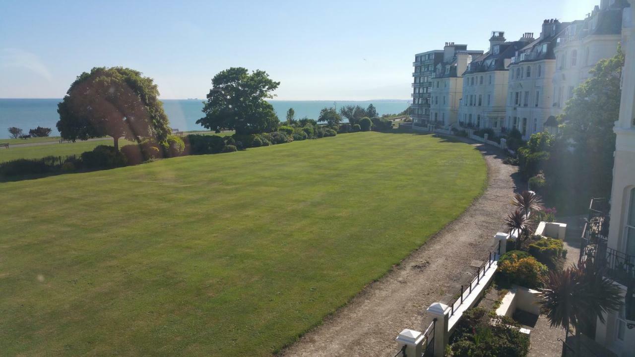 Westward Ho Hotel Folkestone Kültér fotó